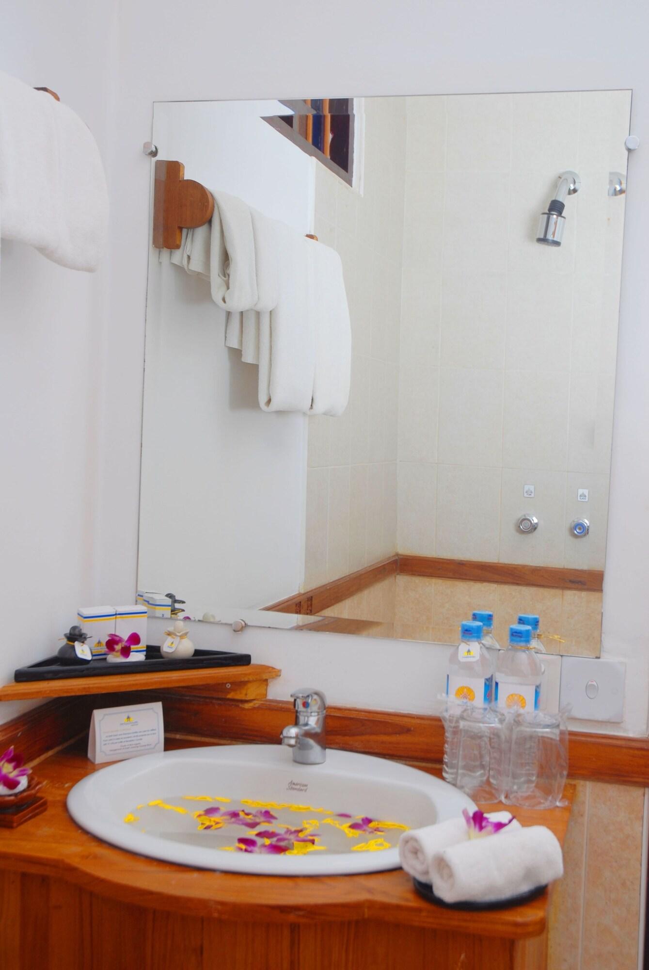 Hotel Amazing Nyaung Shwe Ngoại thất bức ảnh