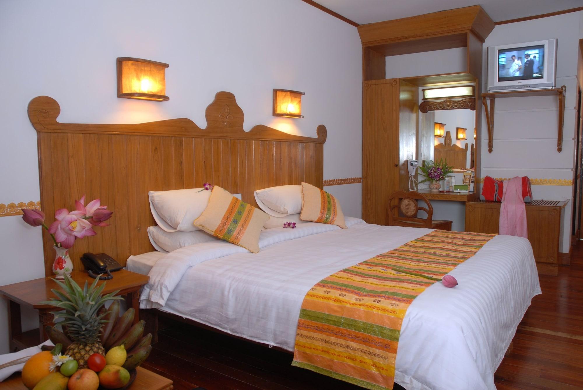 Hotel Amazing Nyaung Shwe Ngoại thất bức ảnh