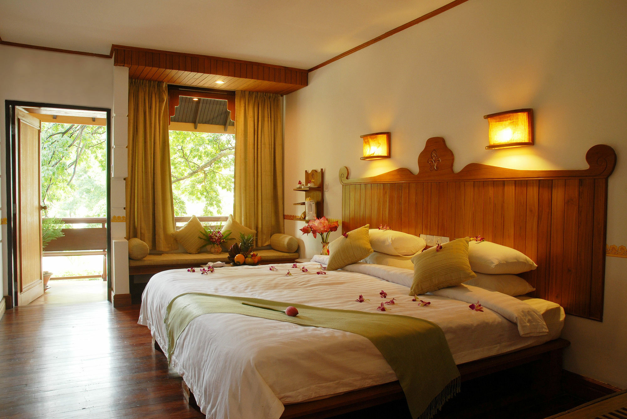 Hotel Amazing Nyaung Shwe Ngoại thất bức ảnh