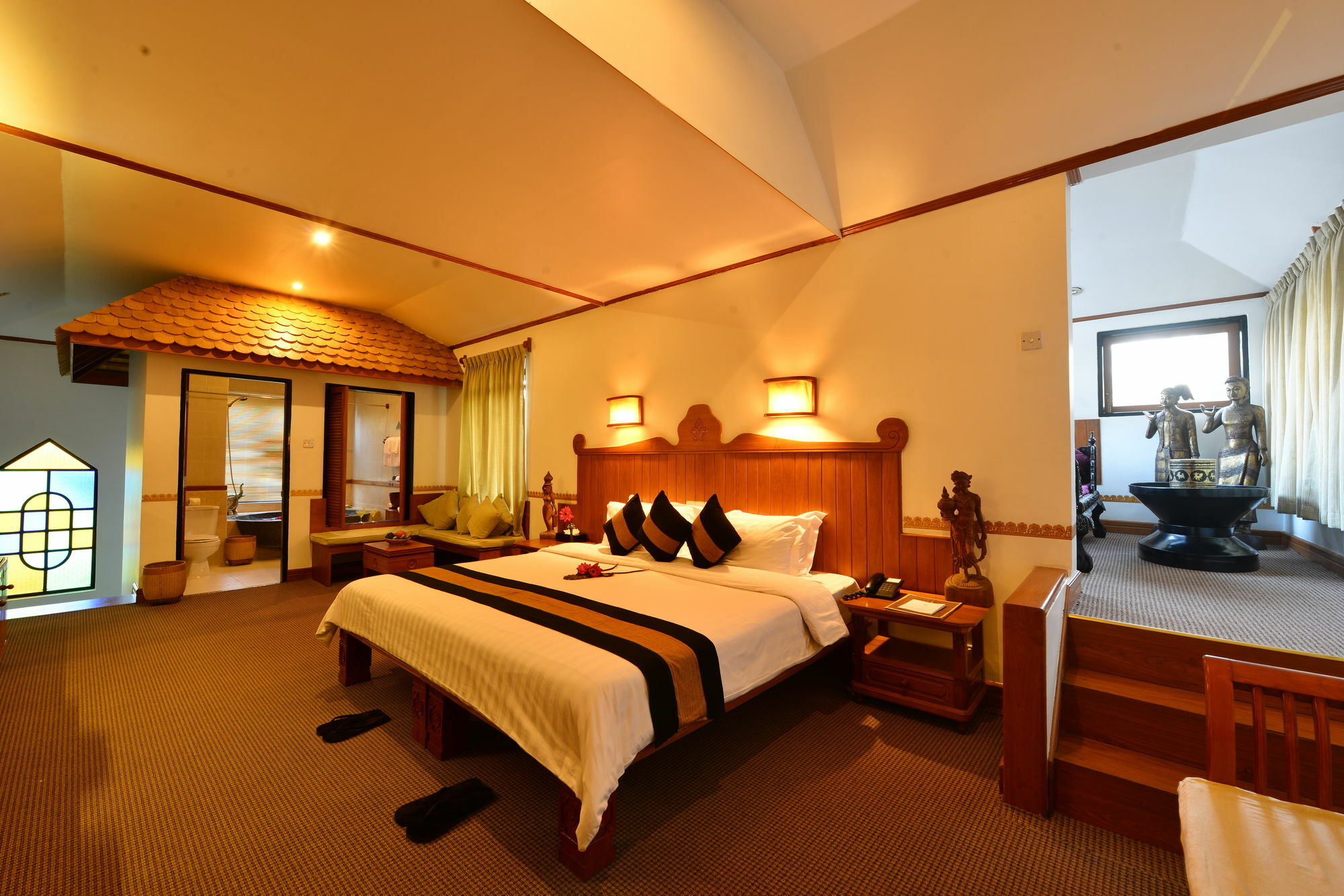 Hotel Amazing Nyaung Shwe Ngoại thất bức ảnh