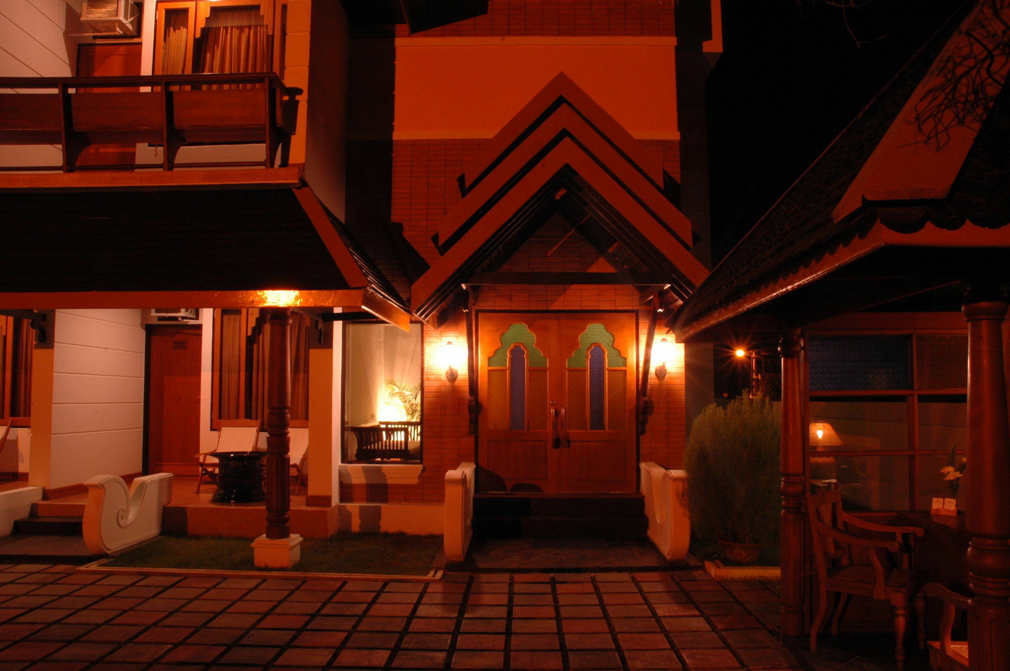Hotel Amazing Nyaung Shwe Ngoại thất bức ảnh