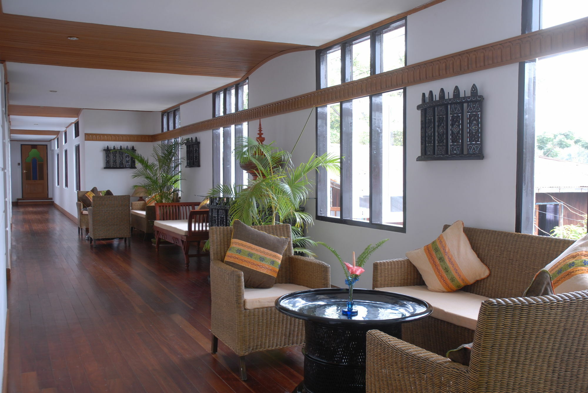 Hotel Amazing Nyaung Shwe Ngoại thất bức ảnh
